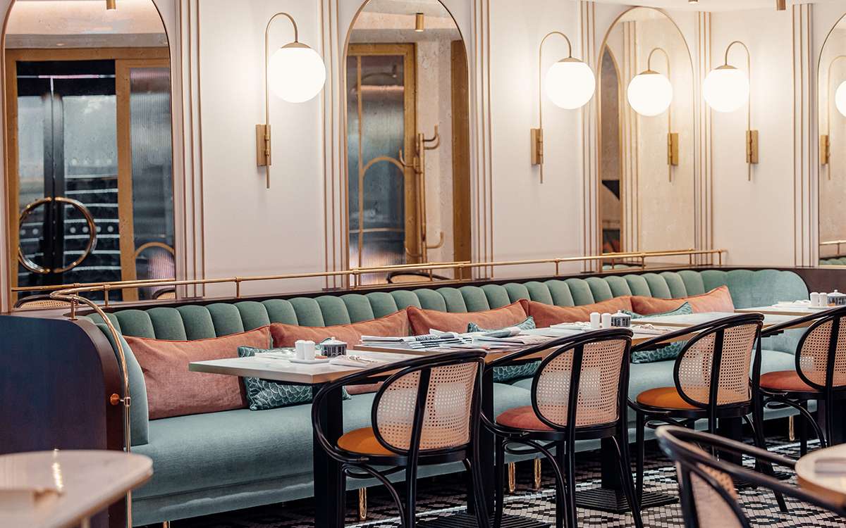 Salon Mistinguett, privatisation de restaurant
