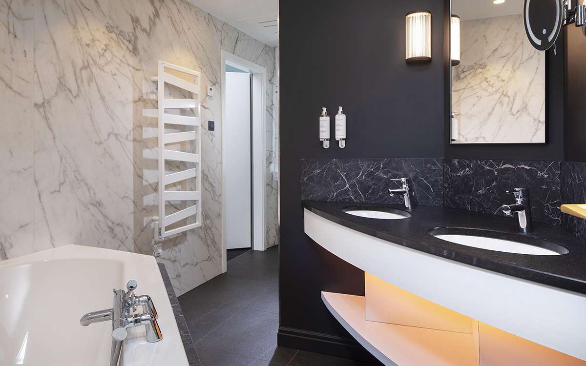 reserve a luxury suite in Strasbourg | 5-star hotel in Strasbourg, Alssace