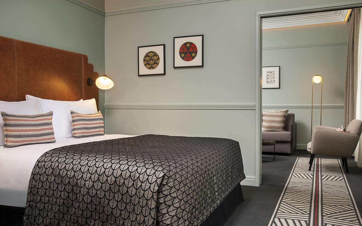 reserve a luxury suite in Strasbourg | 5-star hotel in Strasbourg, Alssace