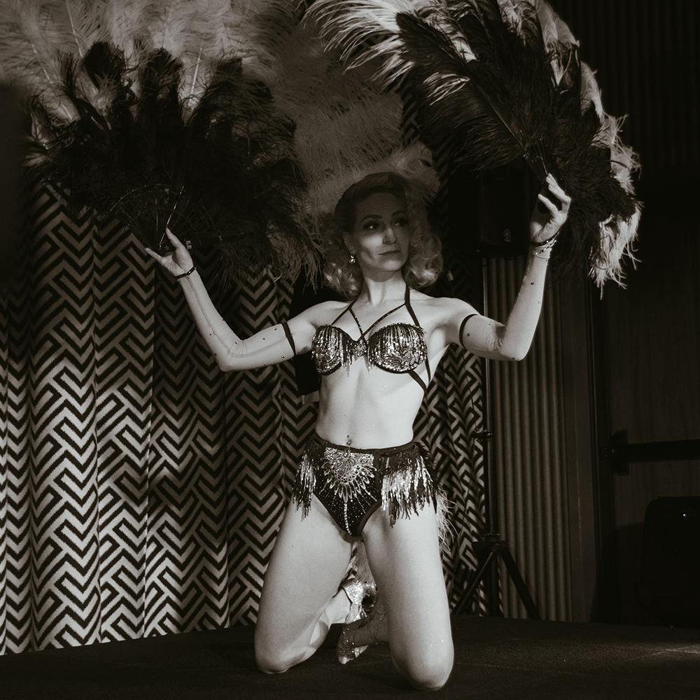 Cabaret dinner shows
« Jazz & Burlesque »