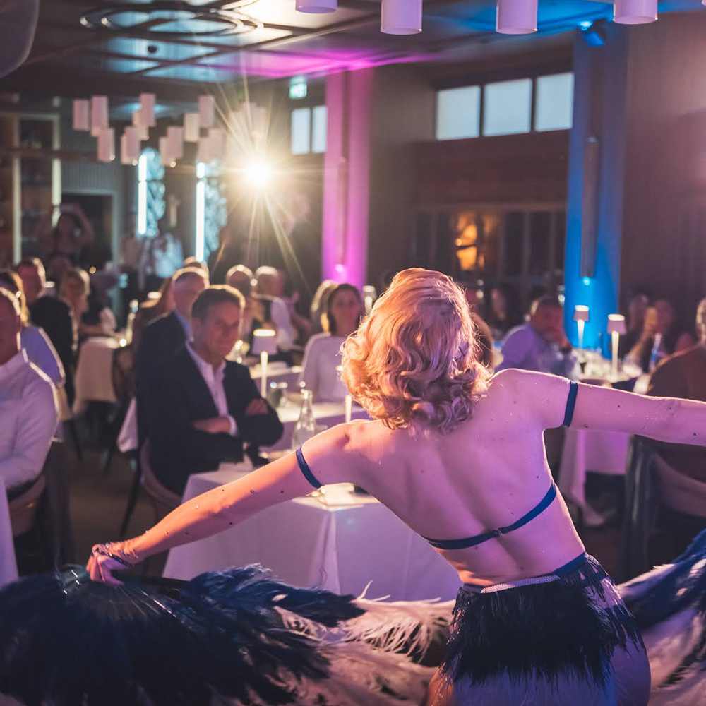 Cabaret dinner shows
« Jazz & Burlesque »