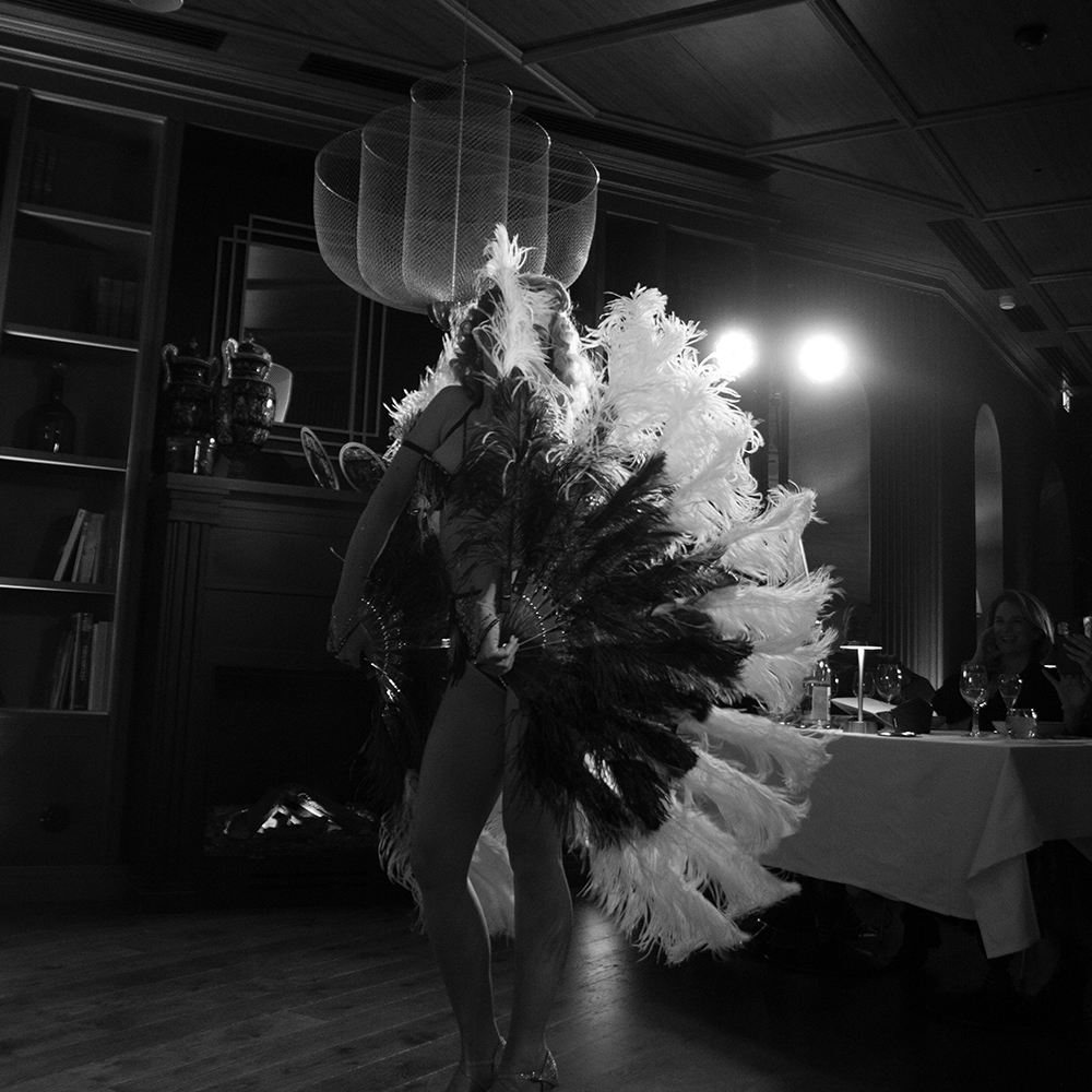 Cabaret dinner shows
« Jazz & Burlesque »